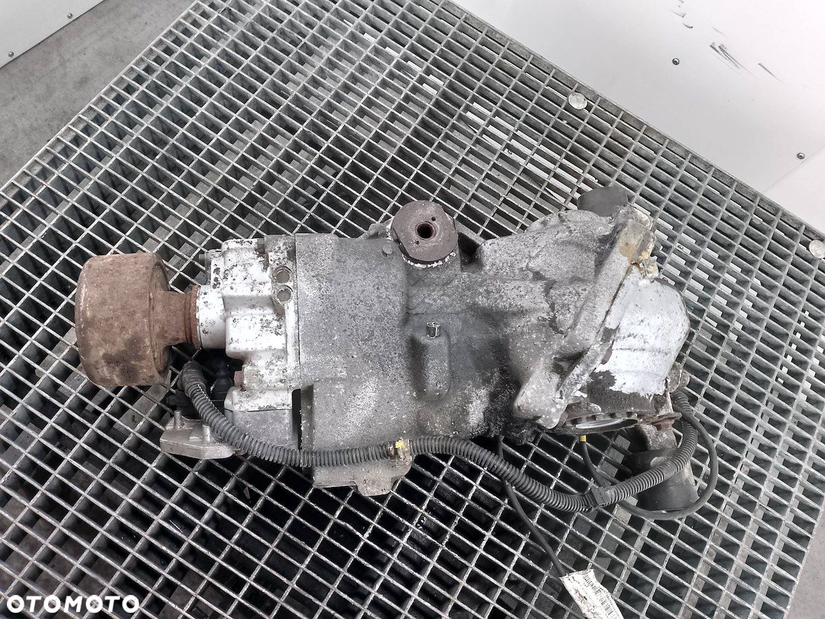 DYFERENCJAŁ TYŁ VOLVO XC70 ( 00-07 ) 2.4 DIESEL KOMBI 08689632 - 2