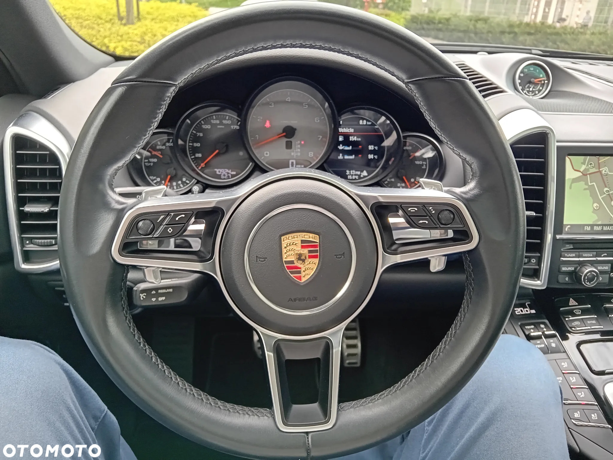 Porsche Cayenne S - 22
