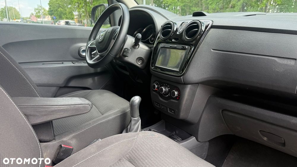 Dacia Lodgy 1.6 SCe Laureate S&S - 12