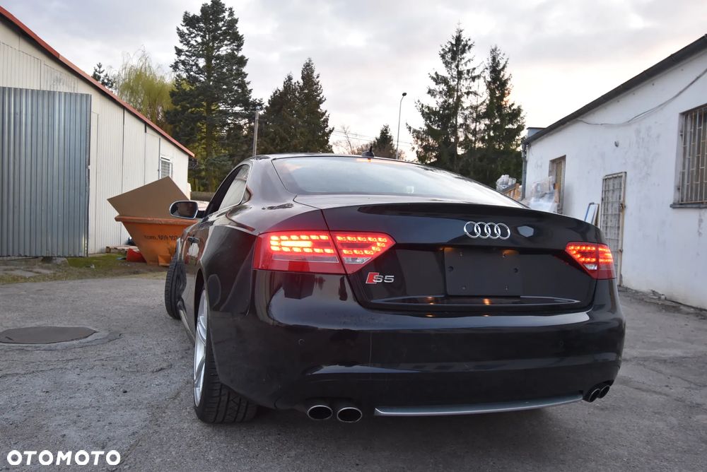 Audi Coupe - 19