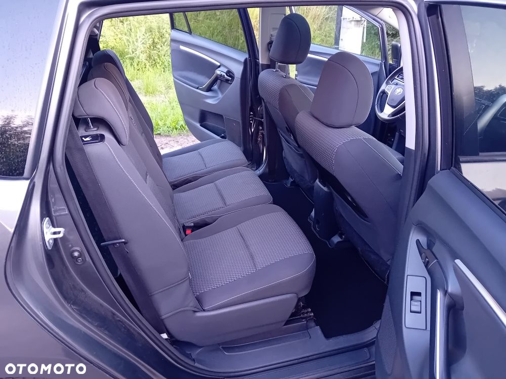 Toyota Verso - 8