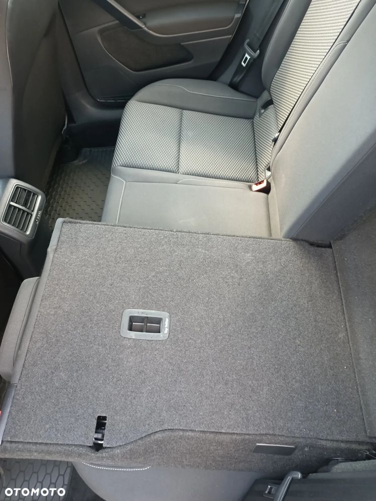Volkswagen Golf Variant 1.6 TDI (BlueMotion Technology) Trendline - 24