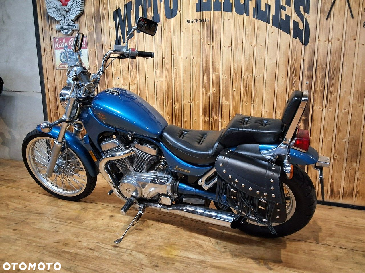 Suzuki Intruder - 5