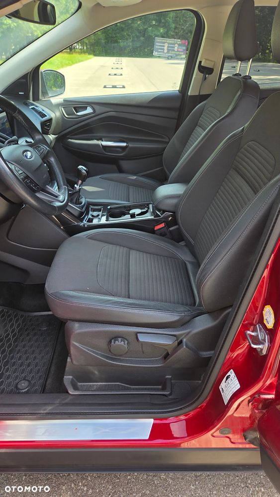 Ford Kuga 1.5 EcoBoost FWD Titanium - 17