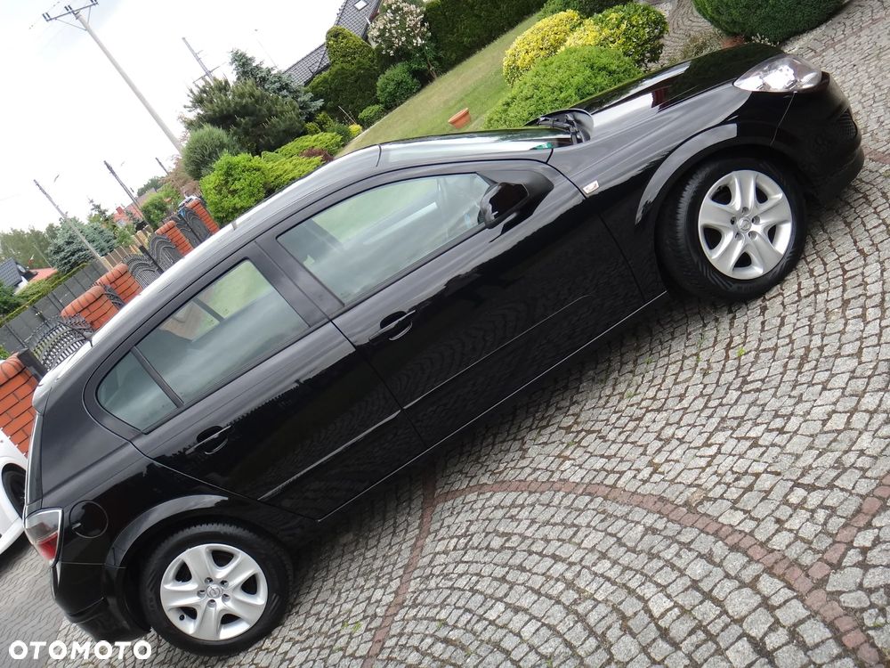Opel Astra 1.6 Innovation - 23