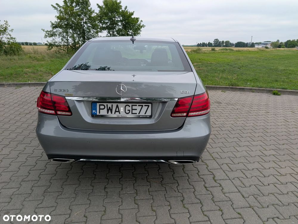 Mercedes-Benz Klasa E 220 CDI BlueEff Avantgarde - 12