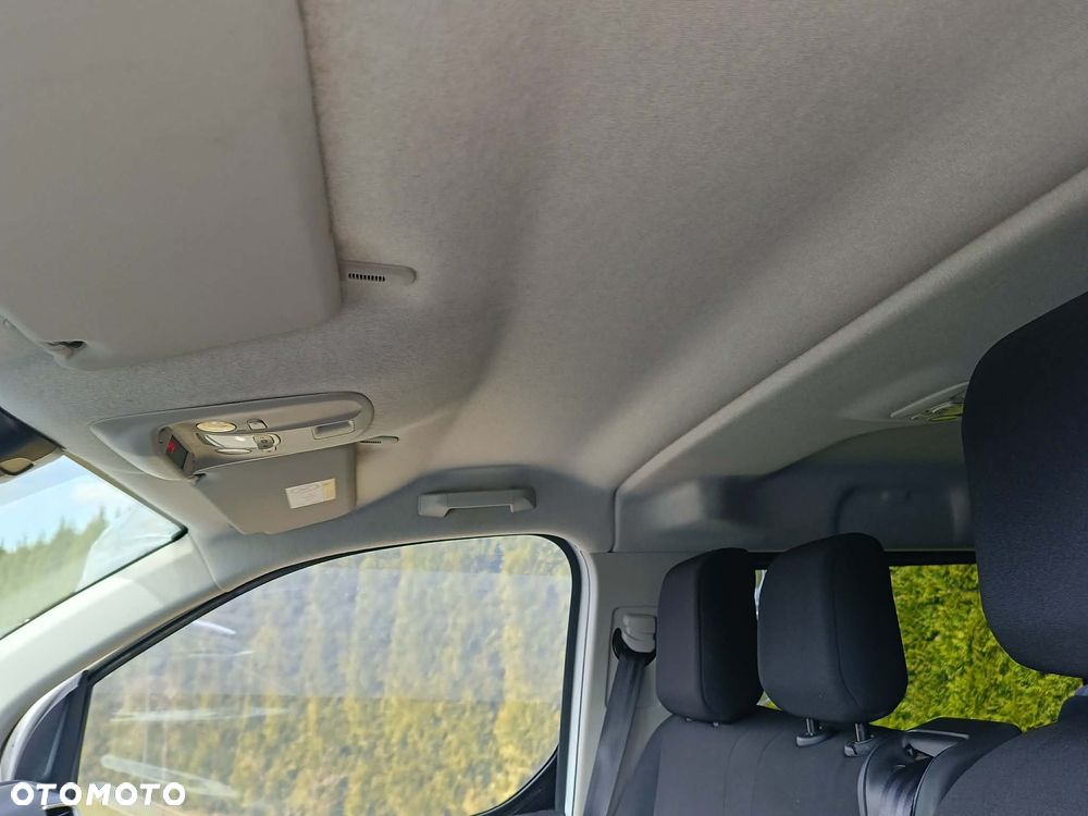 Opel Vivaro - 24