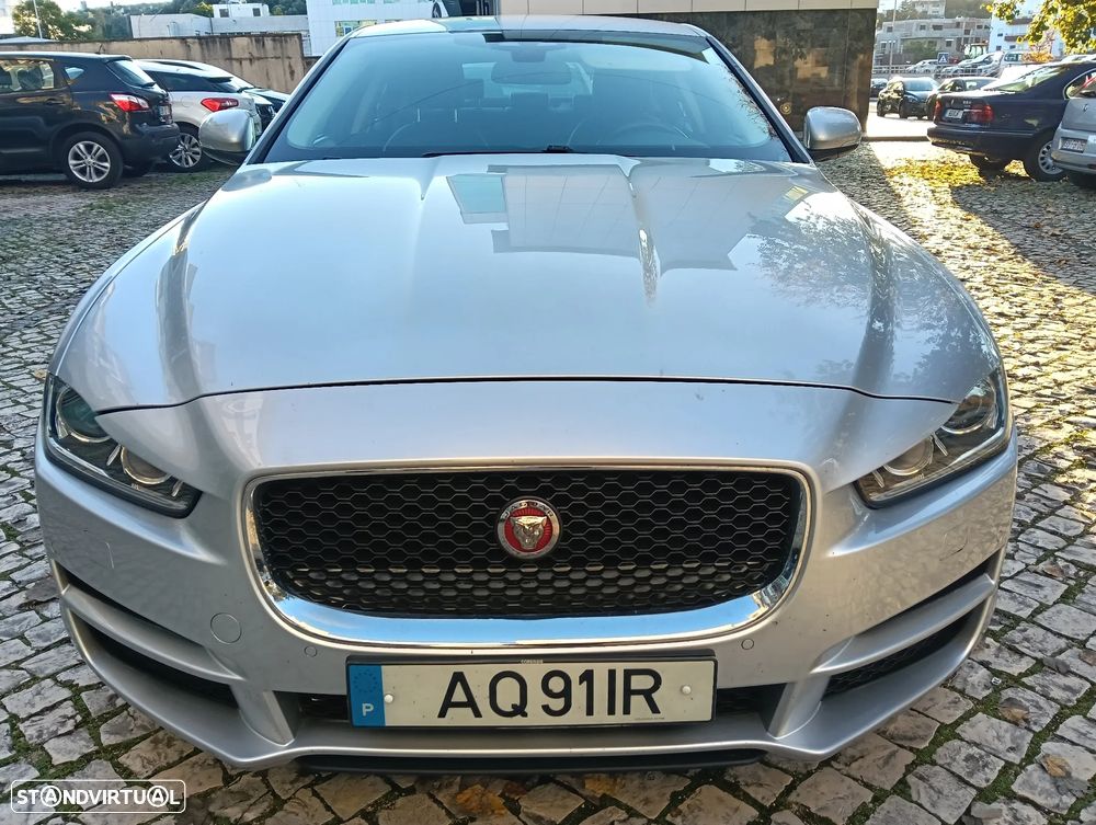 Jaguar XE 2.0 D R-Sport Aut. - 4