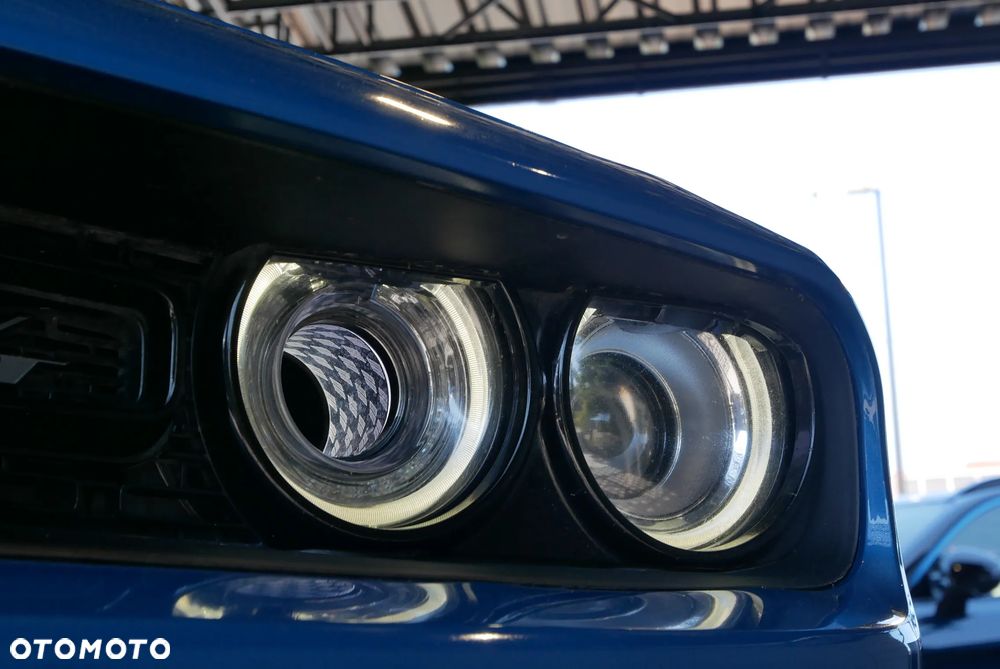 Dodge Challenger 5.7 R/T - 38