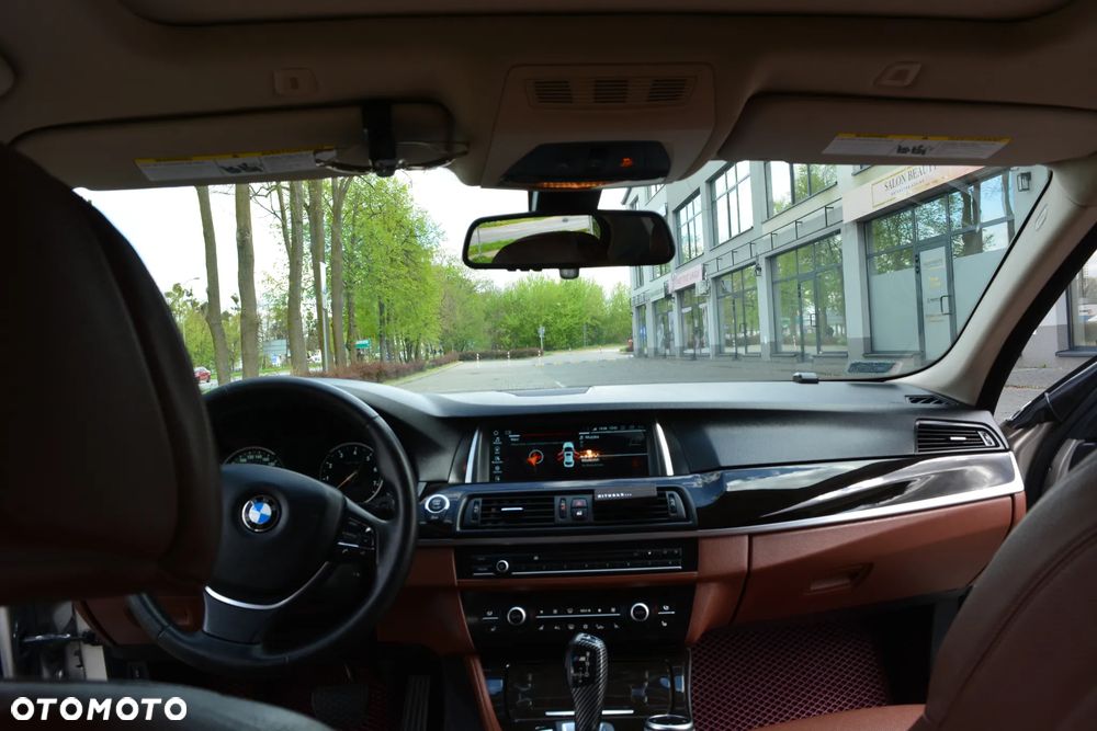BMW Seria 5 528i xDrive Luxury Line - 18