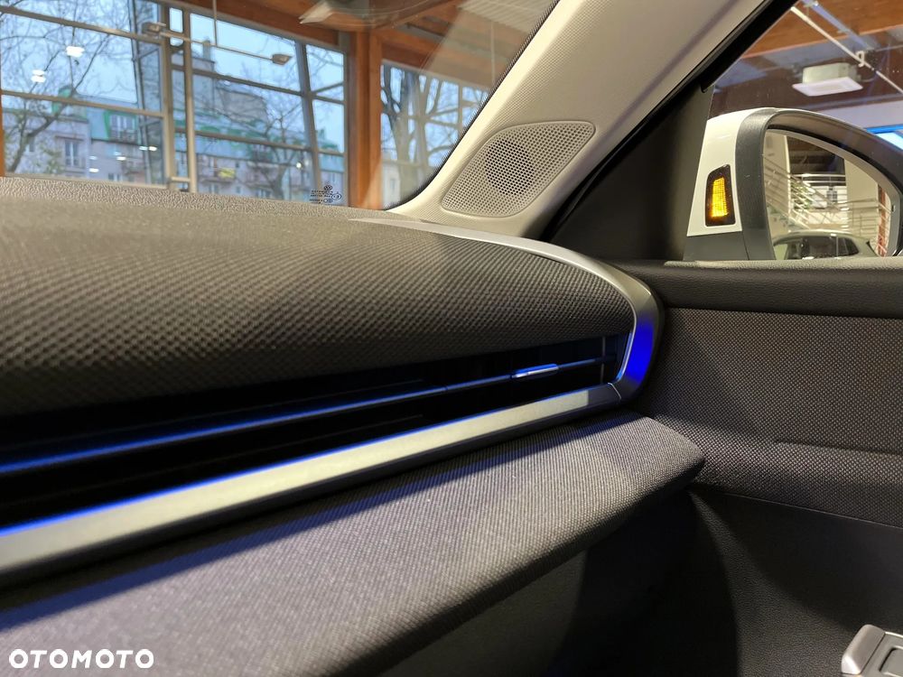 Volkswagen T-Roc 1.5 eTSI Life DSG - 21