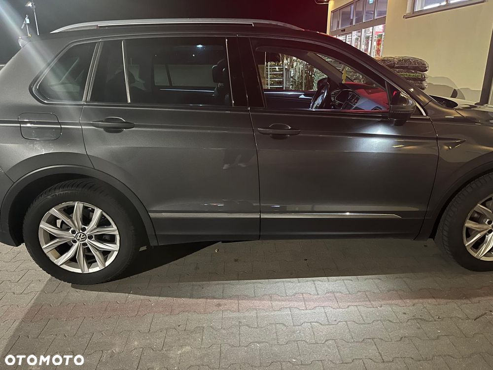 Volkswagen Tiguan - 9