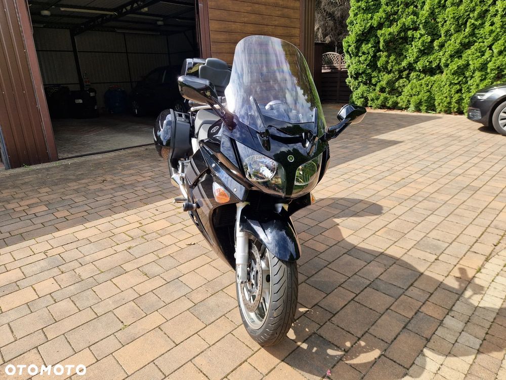 Yamaha FJR - 9