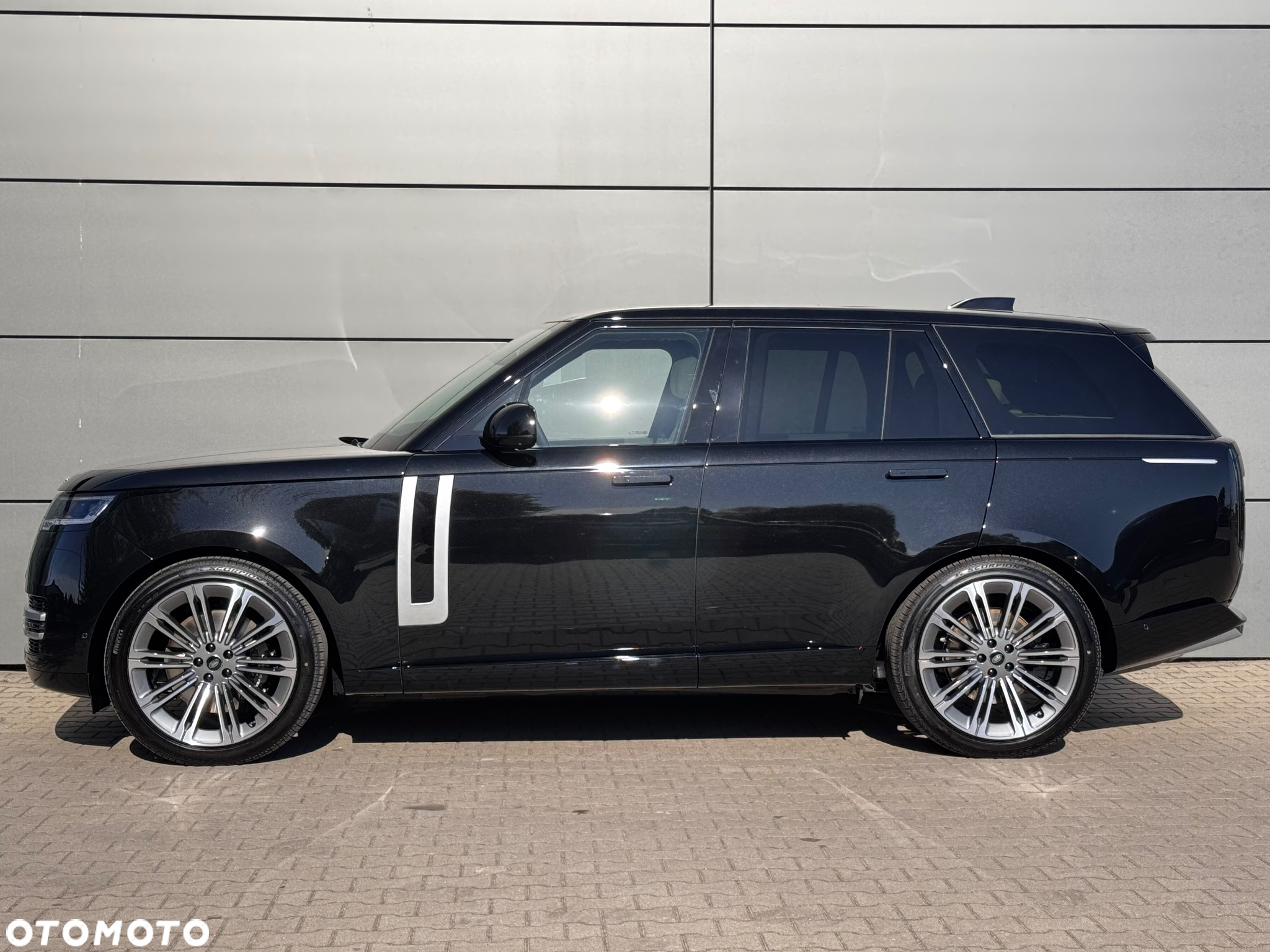 Land Rover Range Rover 4.4 V8 P535 Autobiography - 4