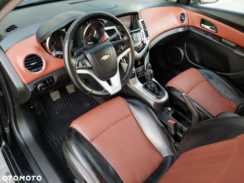 Chevrolet Cruze 1.8 LTZ - 11