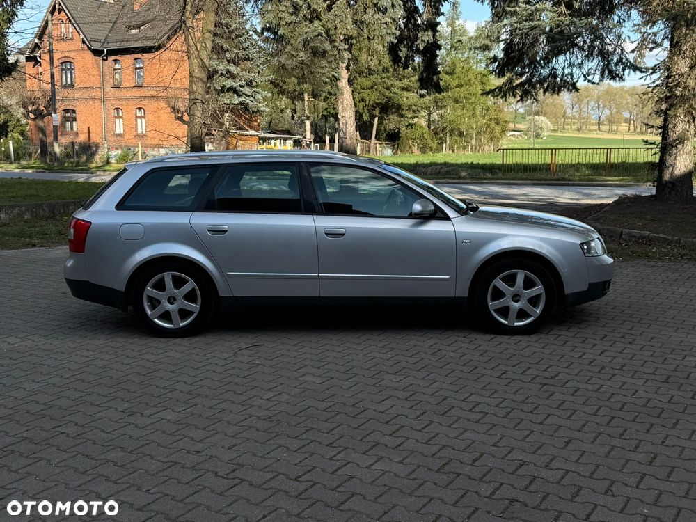Audi A4 Avant - 5
