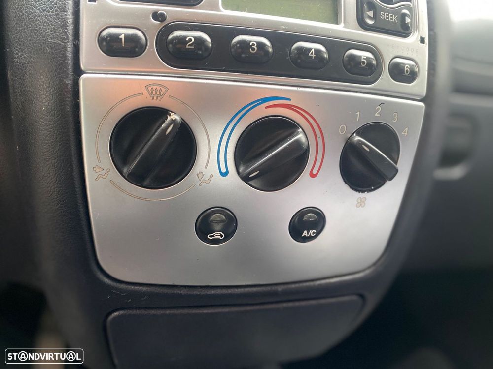 Ford Puma 1.4 16V - 13