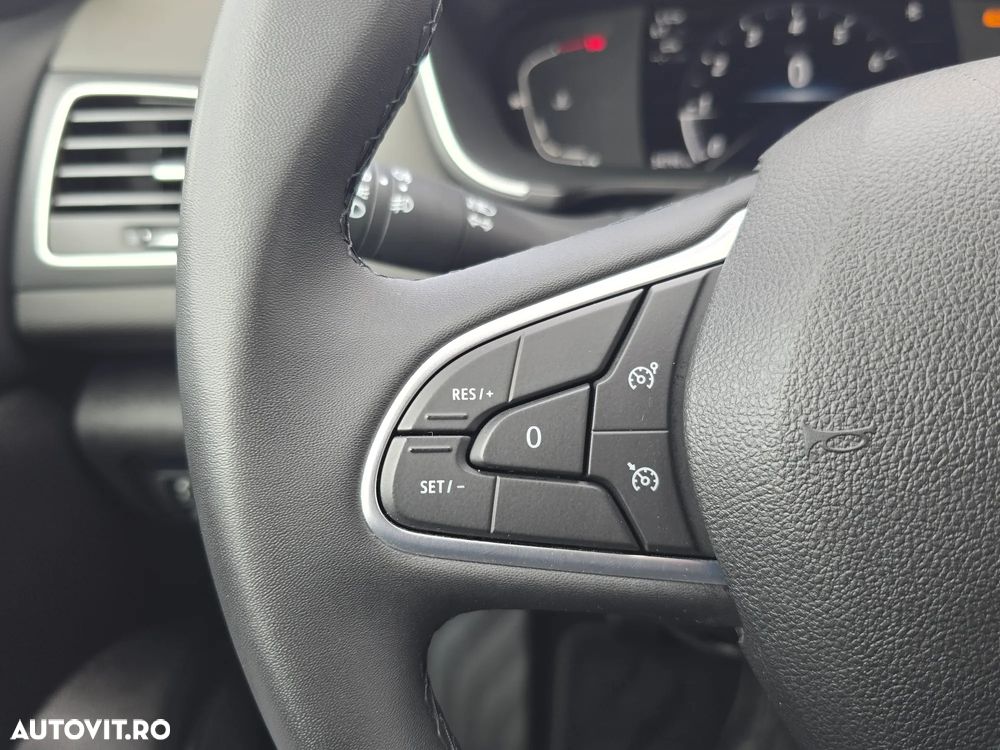 Renault Megane TCe 140 GPF Equilibre - 8