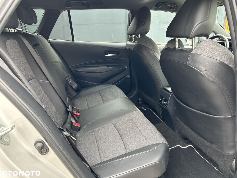 Toyota Corolla 2.0 Hybrid Style - 12