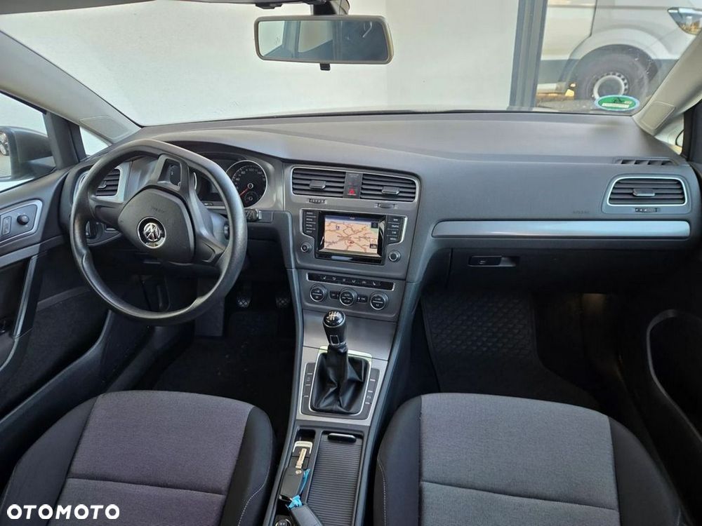 Volkswagen Golf - 9