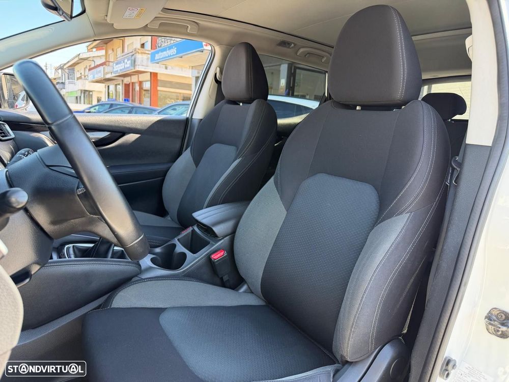 Nissan Qashqai 1.3 DIG-T N-Connecta J18 Led - 10