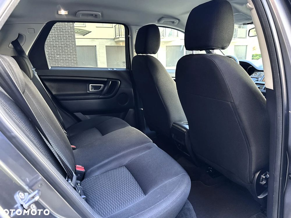 Land Rover Discovery Sport - 11