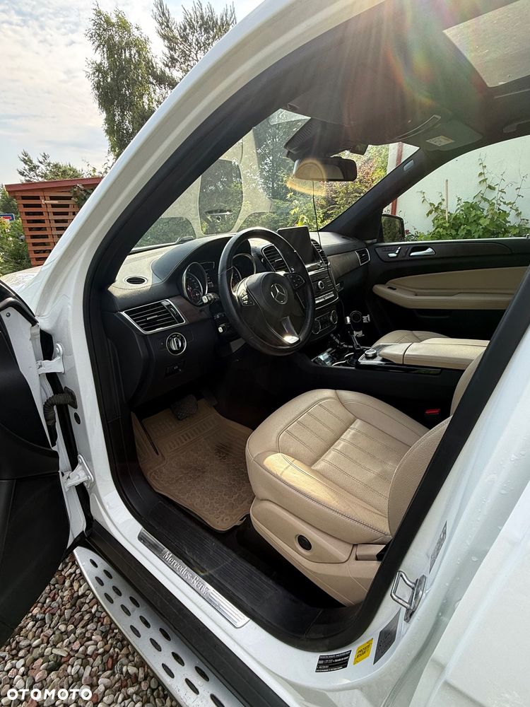 Mercedes-Benz GLS - 8