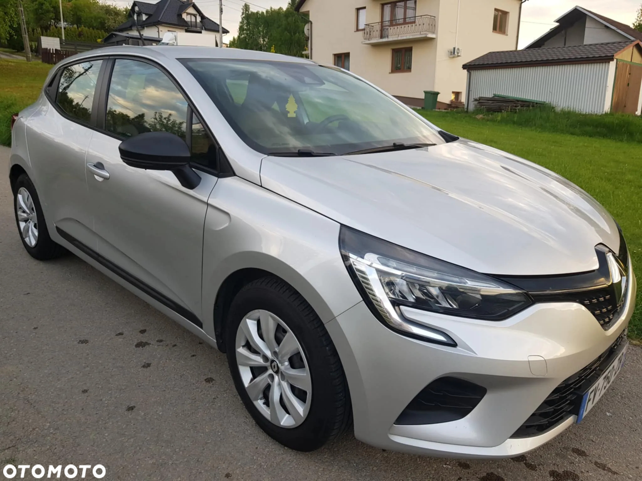 Renault Clio - 8