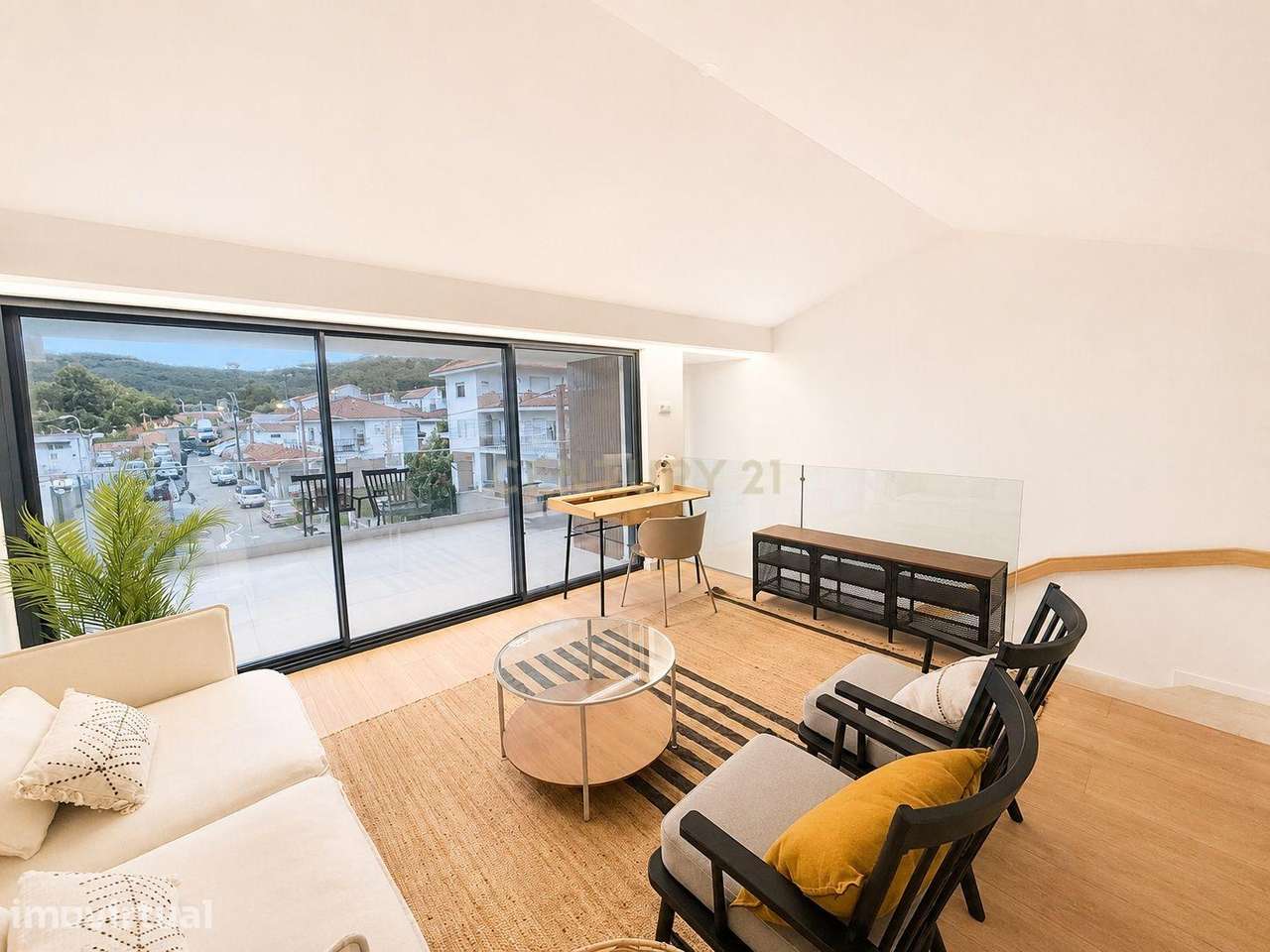 MORADIA T3+1|TERRAÇO| GARAGEM| LOURES| - Grande imagem: 3/24