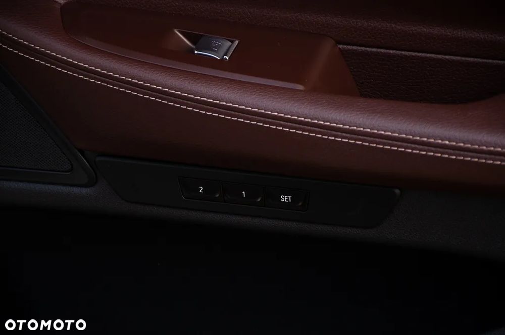 BMW Seria 7 730d xDrive sport - 37