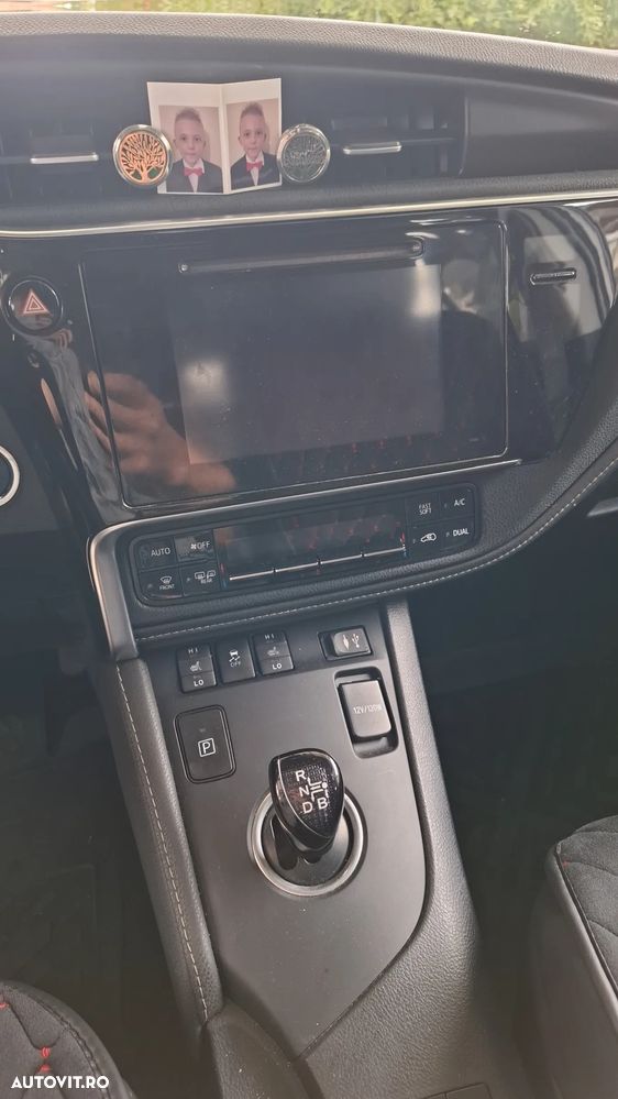 Toyota Auris 1.8 L VVT-i Hybrid Sol - 6