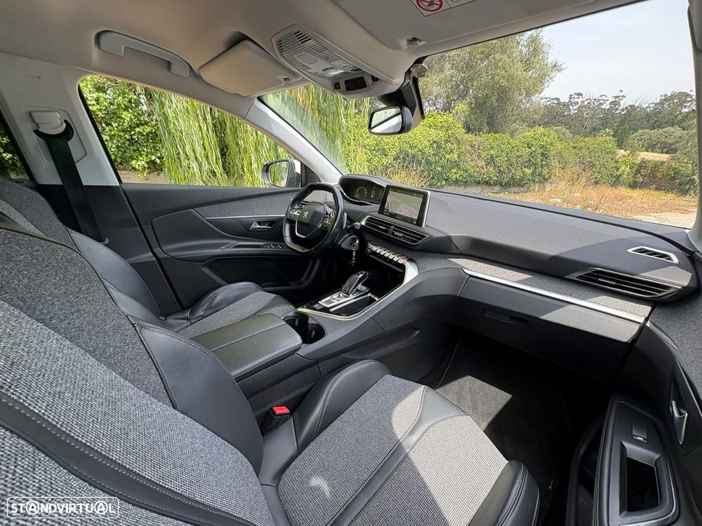 Peugeot 5008 BlueHDI 120 EAT6 Stop & Start Allure - 23