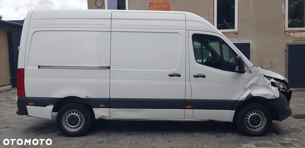 Mercedes-Benz Sprinter - 7