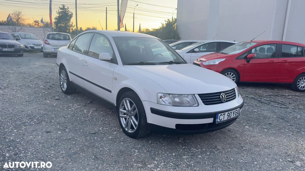 Volkswagen Passat - 16