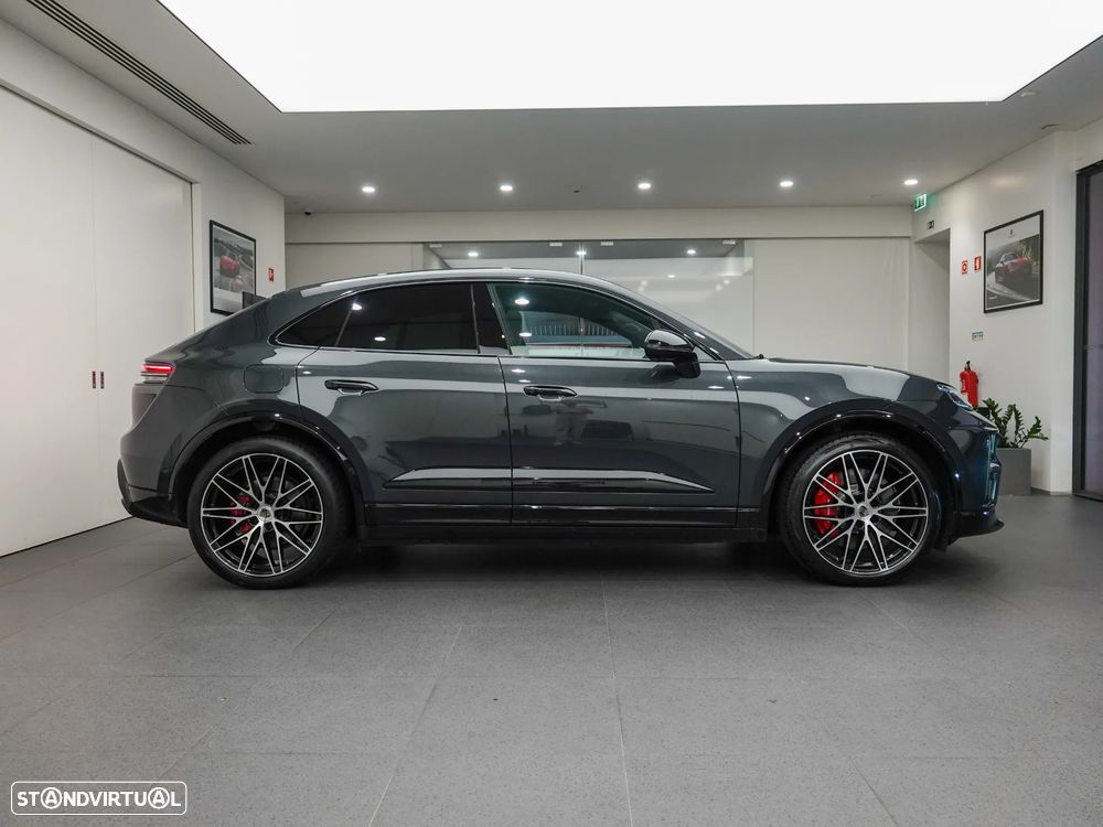 Porsche Macan Electric Turbo - 9