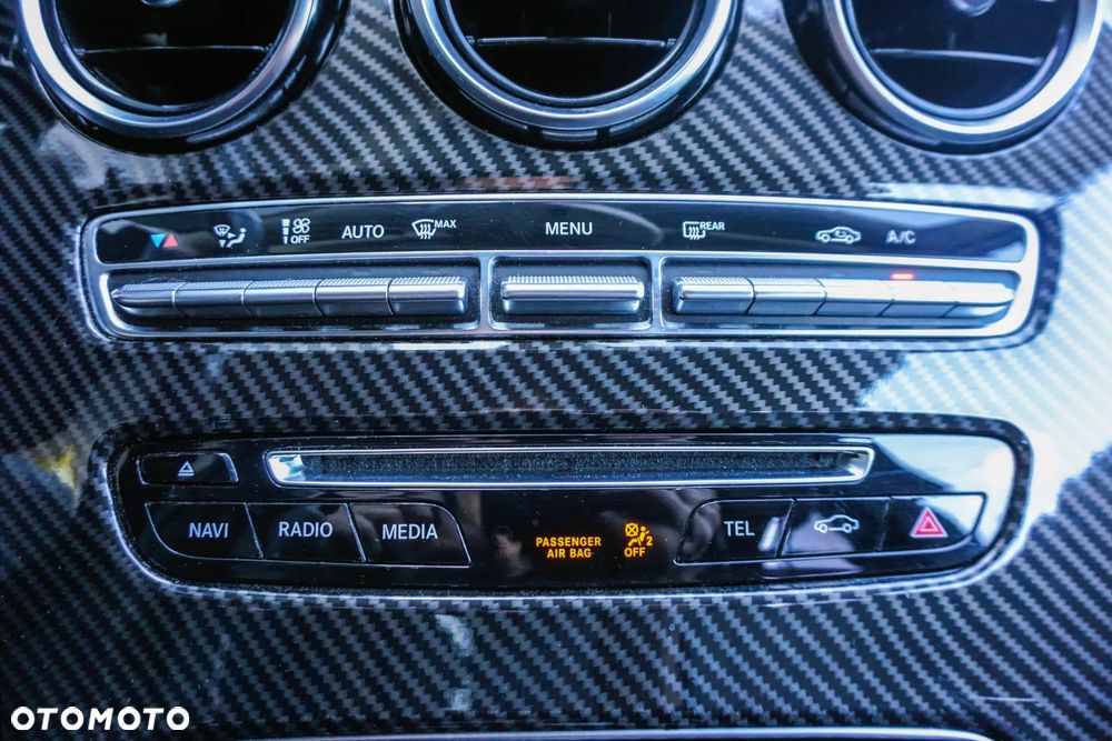 Mercedes-Benz Klasa C 180 (BlueTEC) d 7G-TRONIC AMG Line - 22