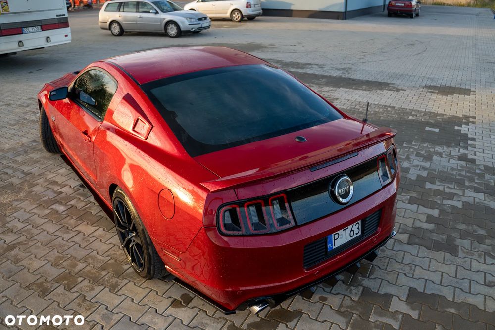 Ford Mustang ver-5-0-v8-gt-premium - 6