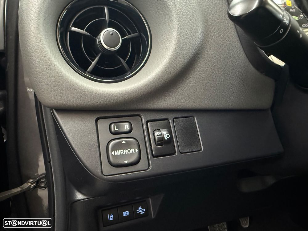 Toyota Yaris 1.0 VVT-i ACtive - 26