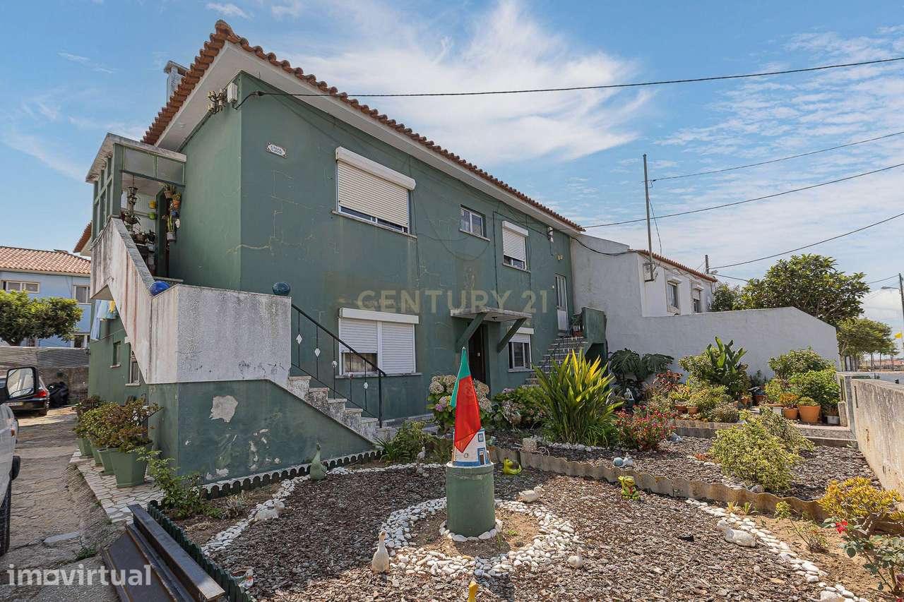 Apartamento T2 parcialmente renovado — Porto Salvo - Grande imagem: 3/48