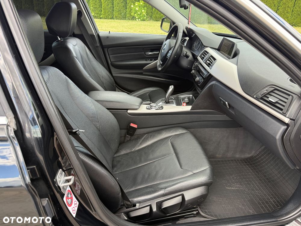 BMW Seria 3 - 32