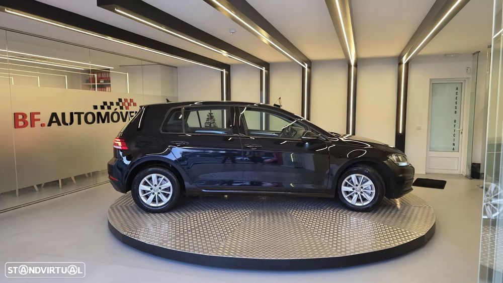 VW Golf 1.6 TDi Confortline - 8