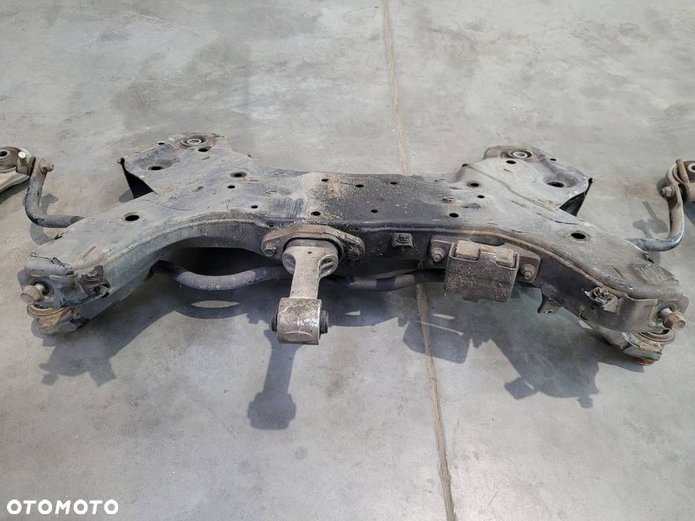 WÓZEK SANKI ZAWIESZENIE PRZÓD PRZEDNIE HYUNDAI I40 1.6 GDI - 16