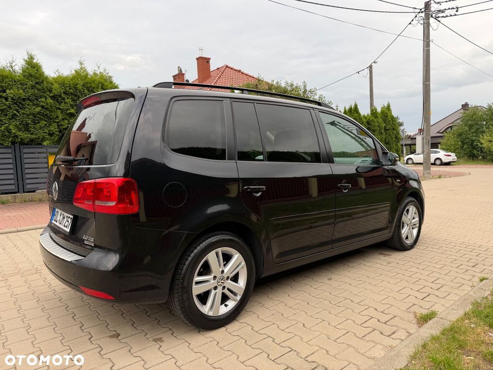Volkswagen Touran 2.0 TDI DPF BlueMotion Technology MATCH - 16