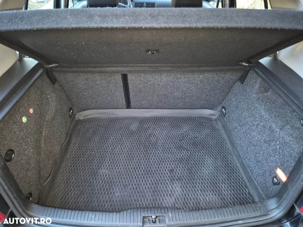 Volkswagen Golf 2.0 - 11