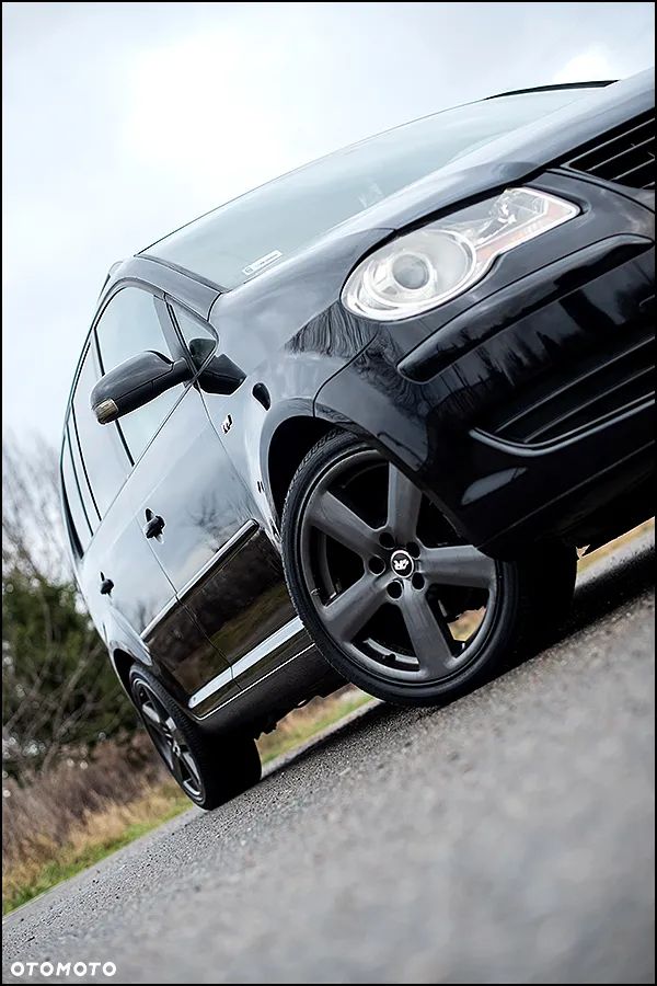 Volkswagen Touran - 17