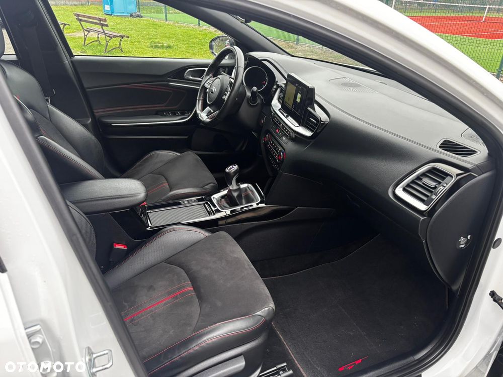 Kia Ceed 1.6 T-GDI GT XL - 14