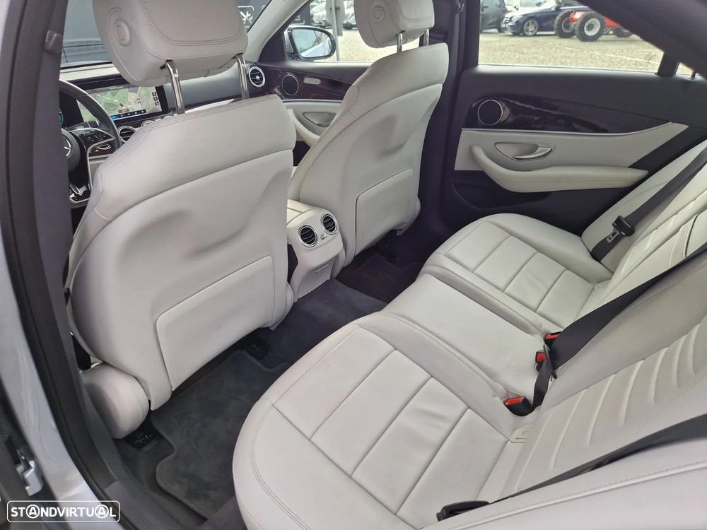 Mercedes-Benz E 300 e Avantgarde - 12