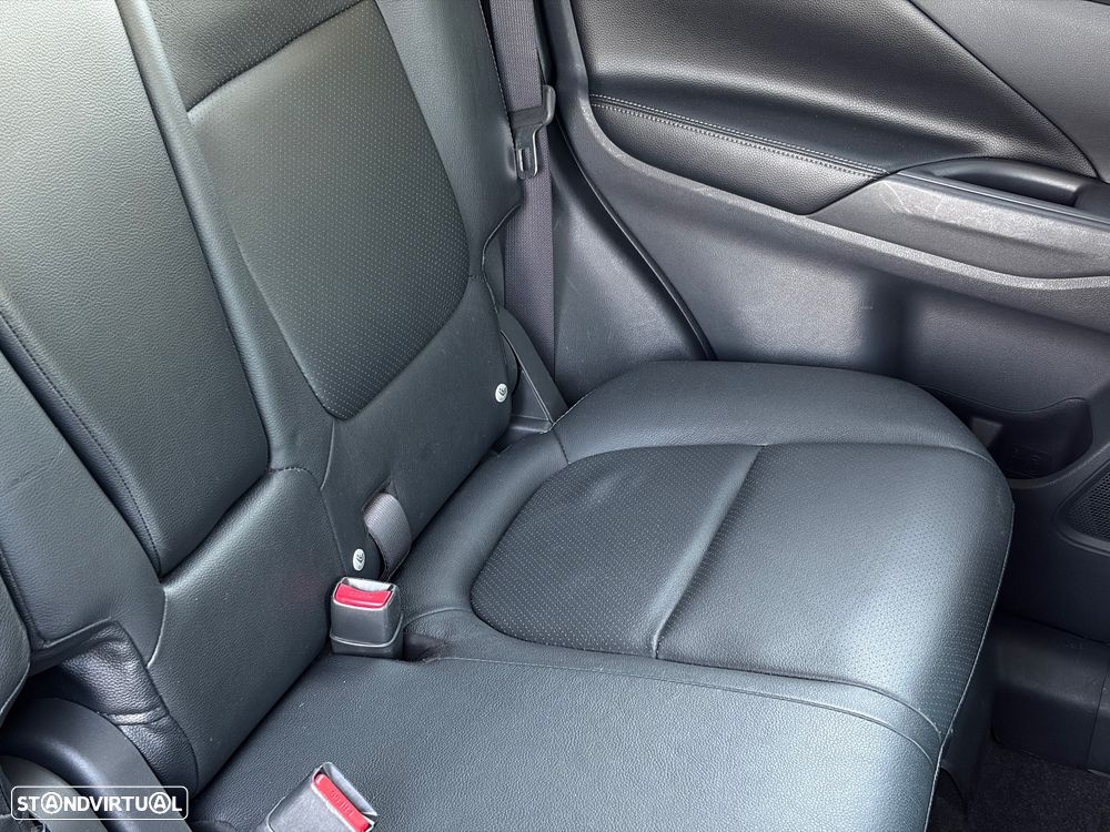 Mitsubishi Outlander 2.0 4WD - 43