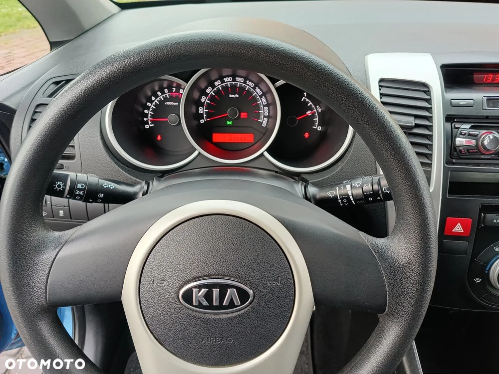 Kia Venga 1.4 CVVT Vision - 8