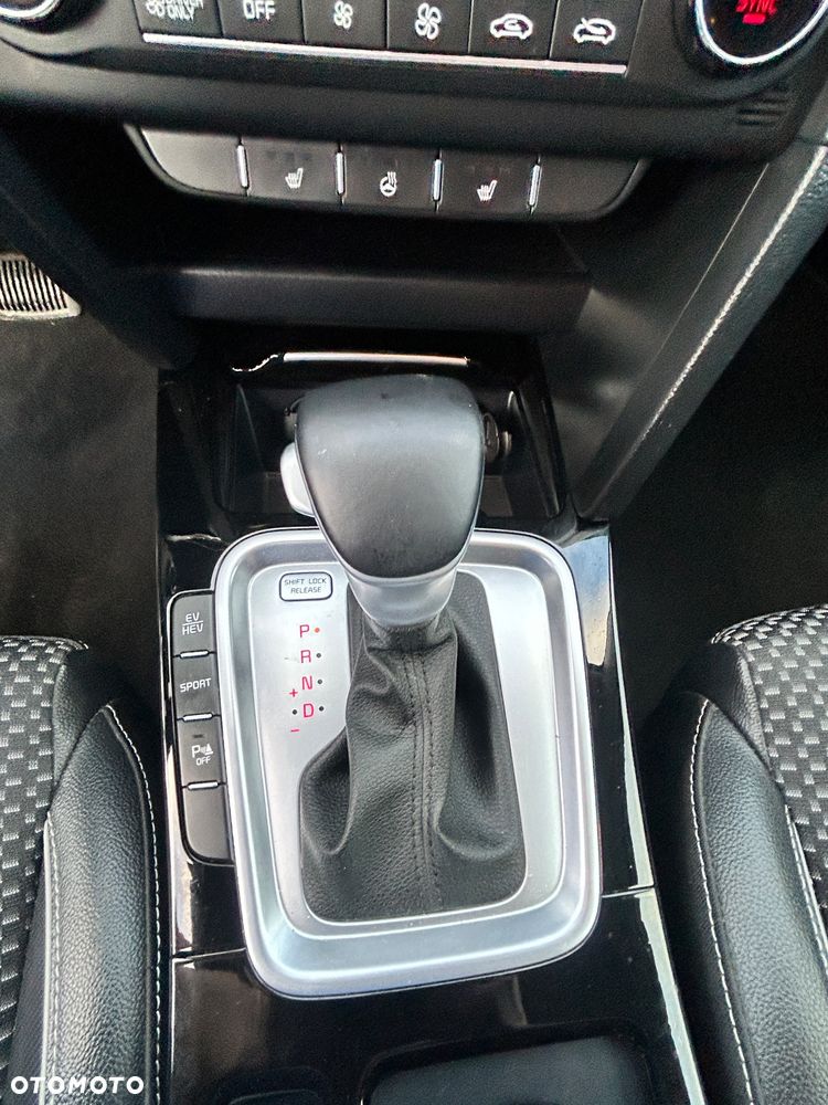 Kia XCeed - 12
